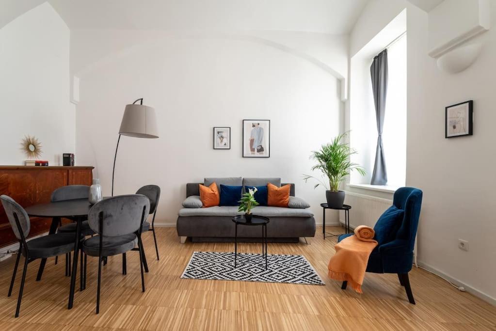 Pristine 1Br Steps From City By Hm Vienna Esterno foto