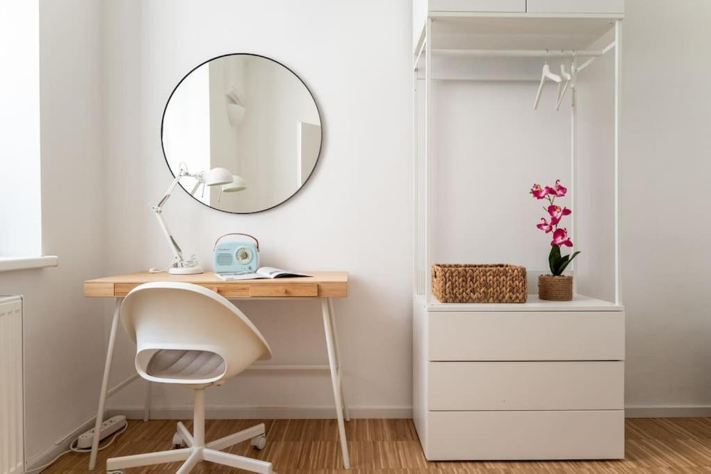 Pristine 1Br Steps From City By Hm Vienna Esterno foto