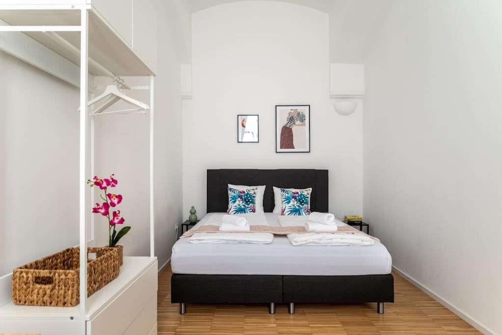 Pristine 1Br Steps From City By Hm Vienna Esterno foto